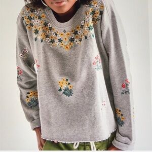 Lucky Brand Floral Embroidered Cropped Gray Crewneck Boho Sweatshirt Sz L